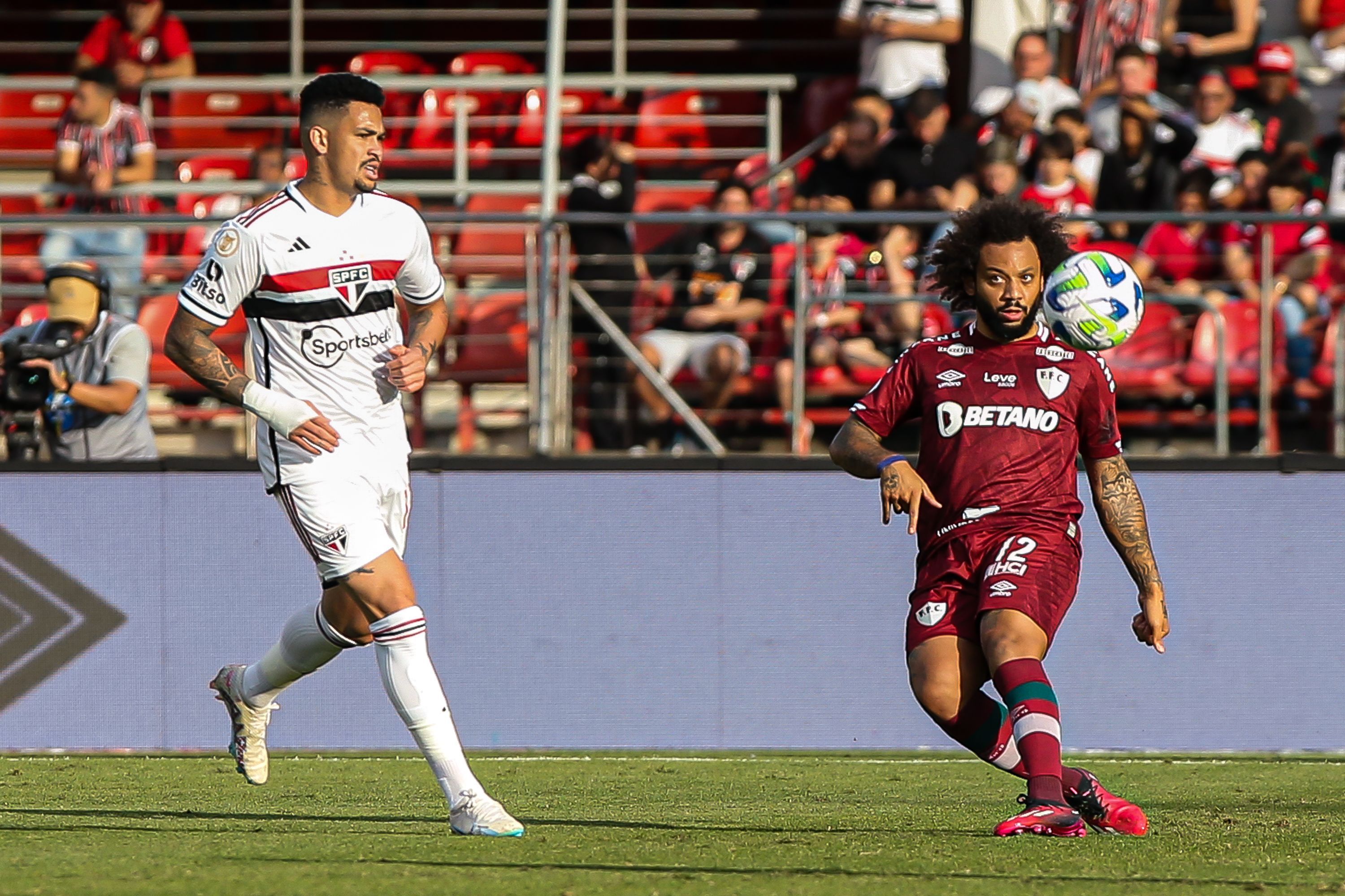 Após vitória fora na Libertadores, Fluminense quer repetir feito no Brasileiro