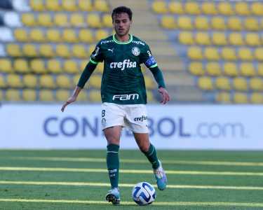 Pedro Lima teve pouco espaço no time profissional do Palmeiras