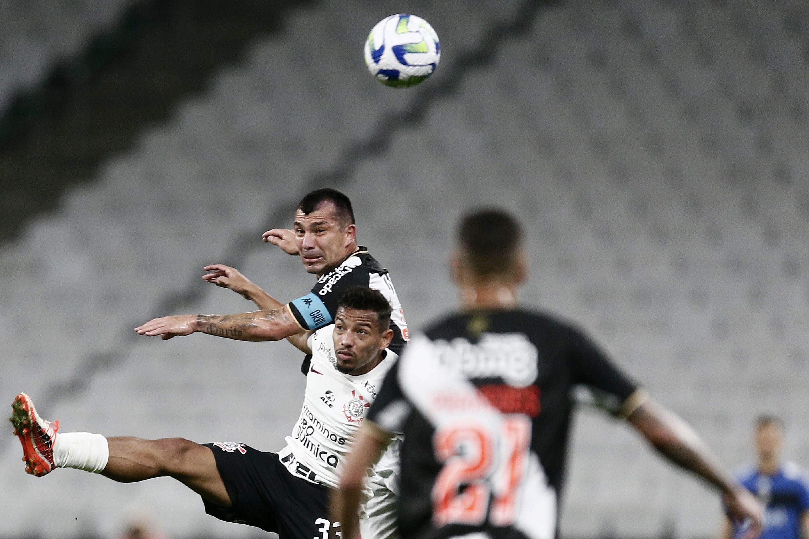 Vasco busca amistosos de preparação e Corinthians pode ser rival