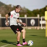 Com futuro indefinido, Orellano treina no Rio de Janeiro com chances de jogar pelo Vasco