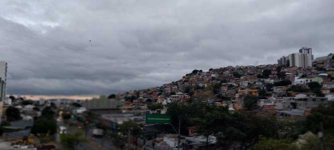Dia amanhece nublado na manhã desta segunda (1º) na região Oeste de BH
