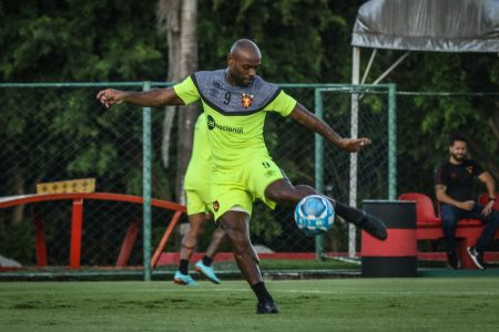 Vagner Love jogou em 2023 pelo Sport