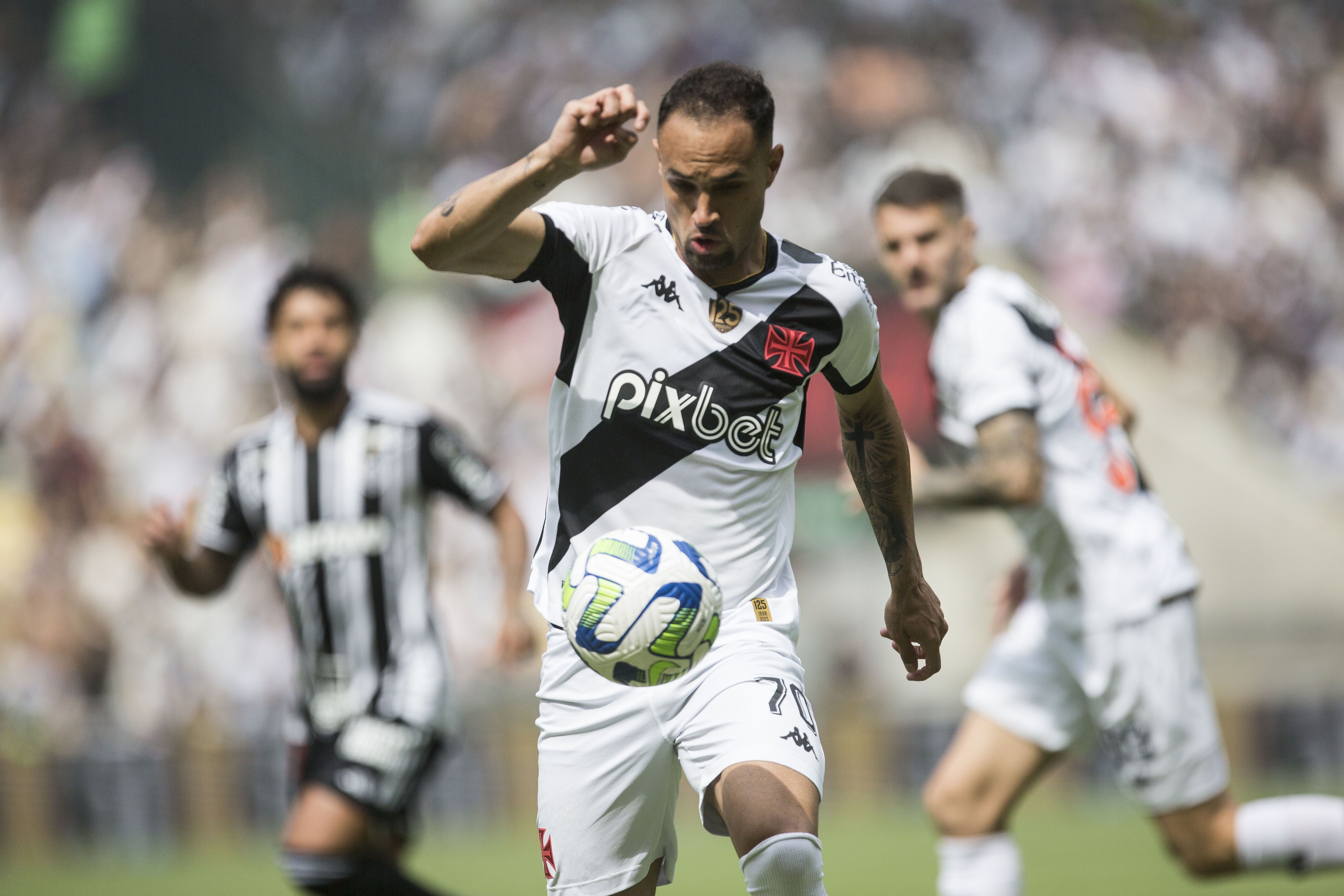 Vasco empresta atacante para rival da próxima rodada no Brasileiro