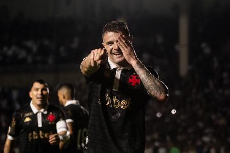 Vegetti teve sua temporada mais goleadora na carreira com 23 gols, sendo dez pelo Vasco