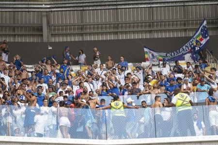 Torcida do Cruzeiro na Arena MRV