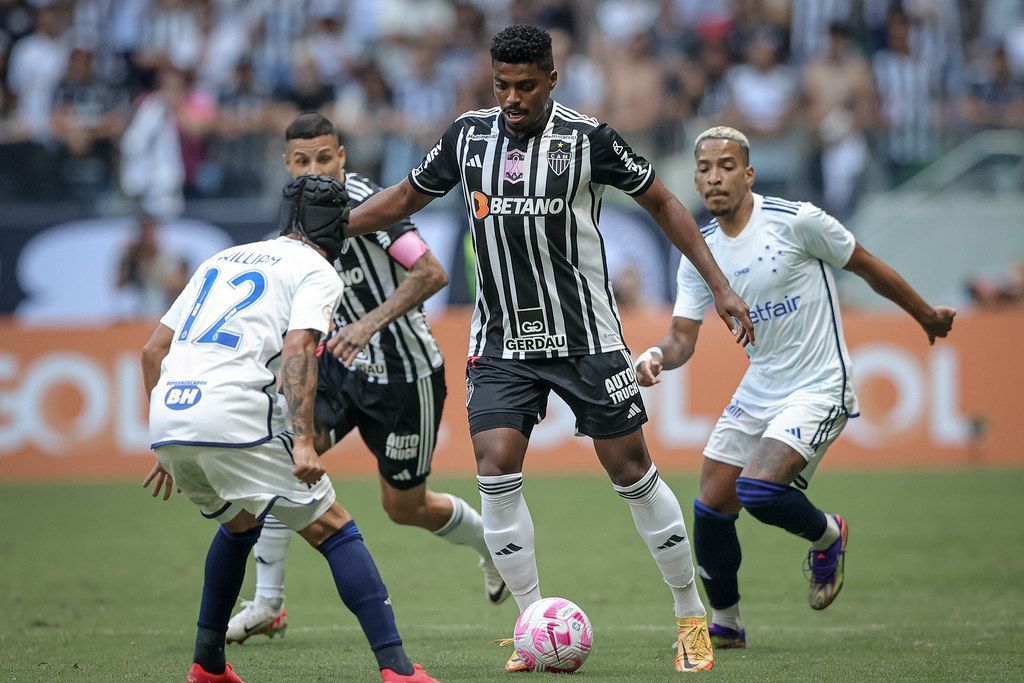 Atlético x Cruzeiro: 'recordista', Jemerson tenta redenção após erro decisivo