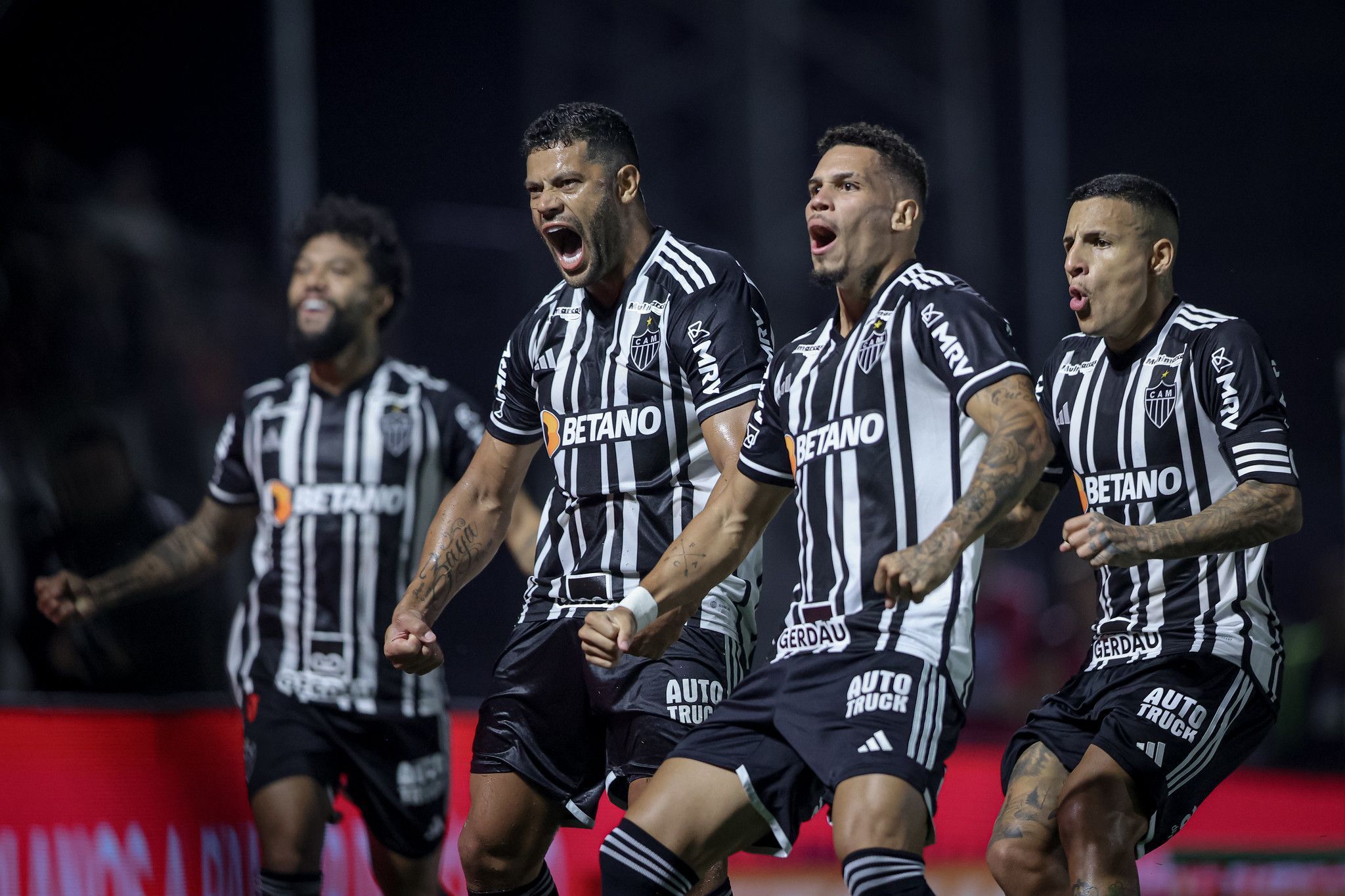 Atlético deve ter mais de ‘meio time’ diferente do último confronto com Bragantino; compare