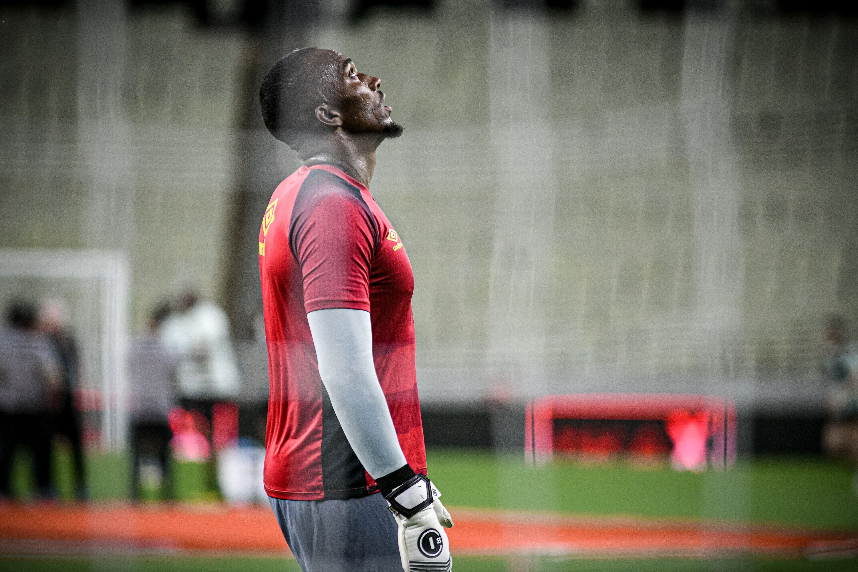 Sport oficializa a renovação de contrato com o goleiro Jordan