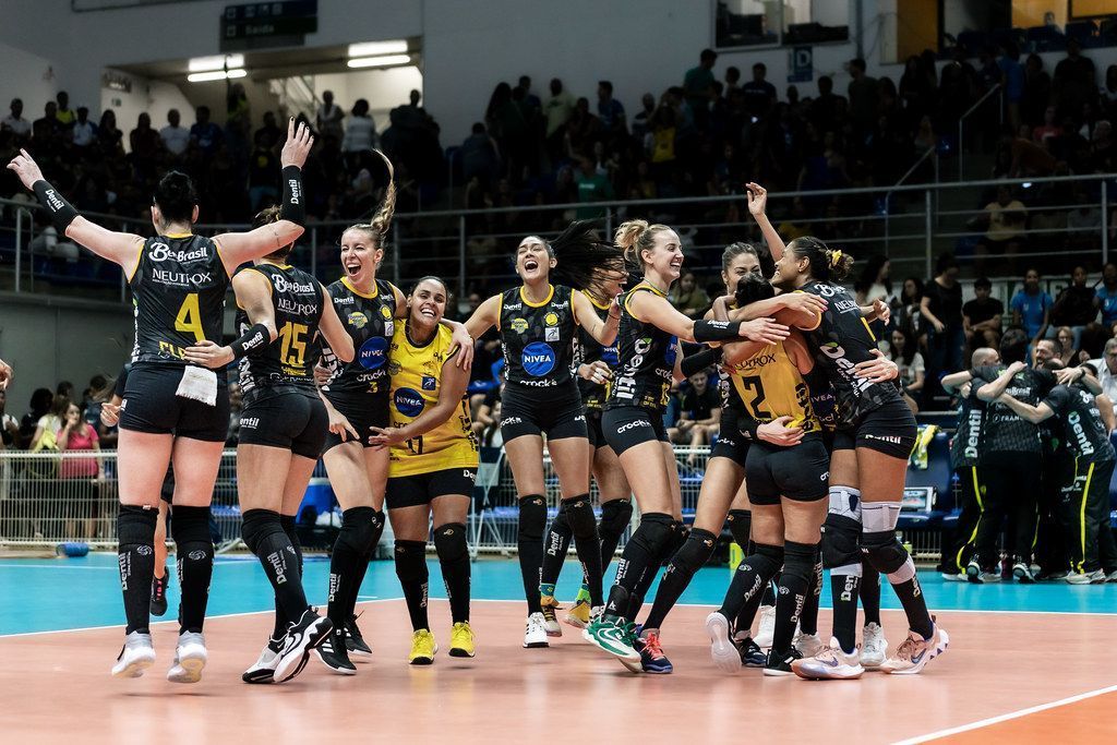 Praia Clube busca, diante do Gerdau Minas, 'feito inédito' na Superliga Feminina