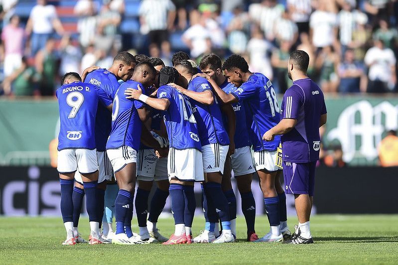 Cruzeiro libera titular e intensifica busca por reforços