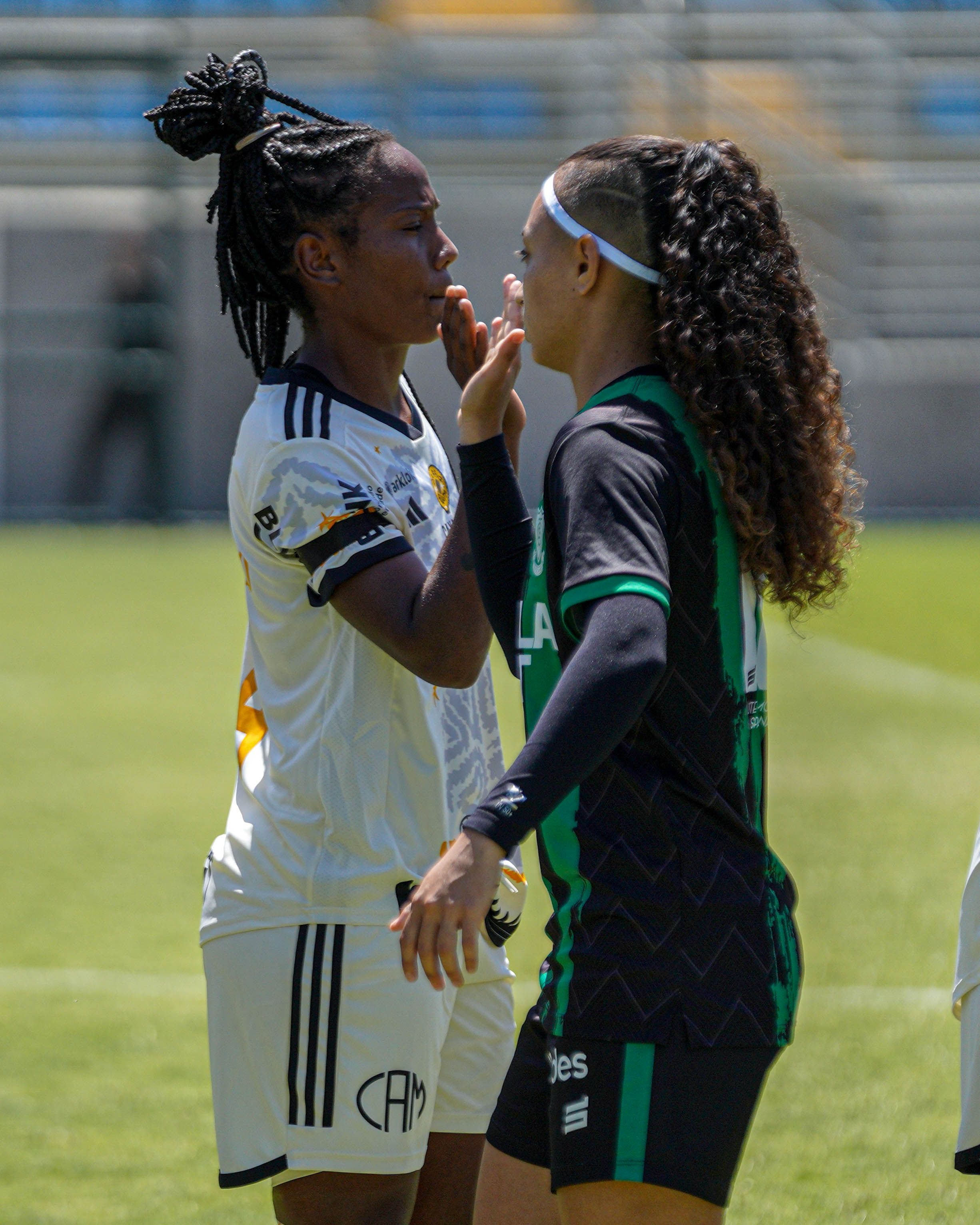 Zagueira ex-Atlético e mais: primeiros reforços do América no futebol feminino