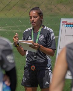 Vantressa foi demitida pelo Atlético nesta quinta-feira (7)