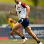 Em negociação com o Flamengo, Léo Ortiz volta a treinar com o grupo do Bragantino