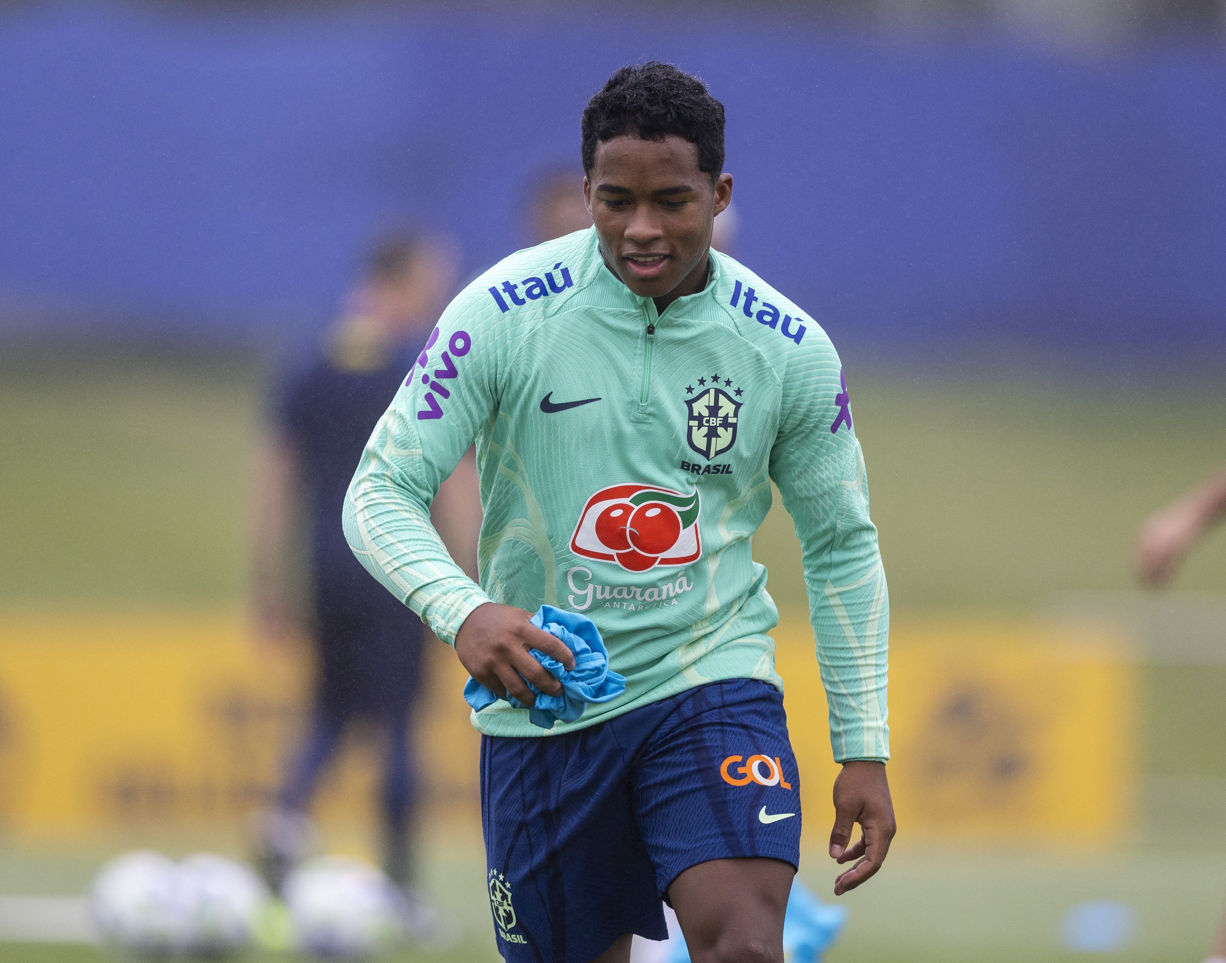 Abel se preocupa com cabeça de Endrick e cobra reposição no Palmeiras