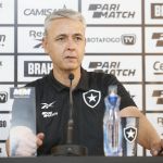 Tiago Nunes ignora vaias direcionadas a jogadores do Botafogo: 'Não deixo afetar'