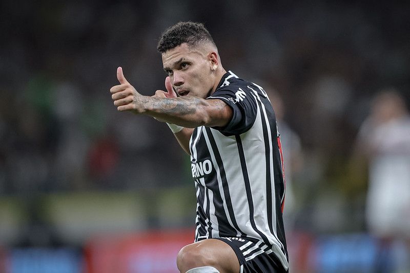 Craque, artilheiro e seleção: Paulinho é o maior premiado do Troféu Guará Bmg