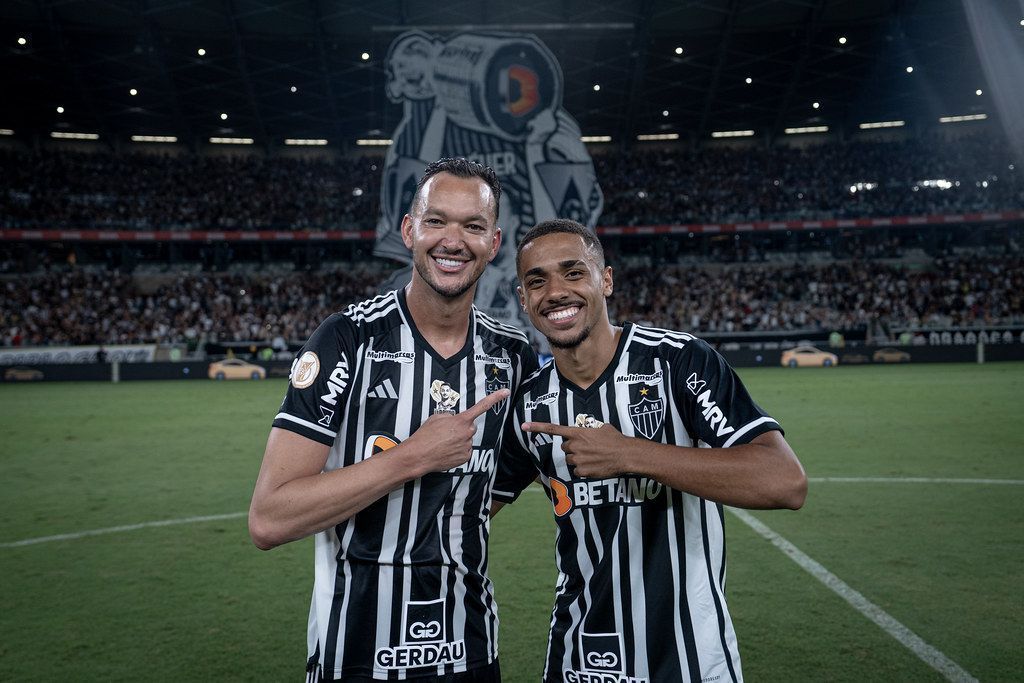 Atlético tem jovem da base como opção para vaga deixada por Réver