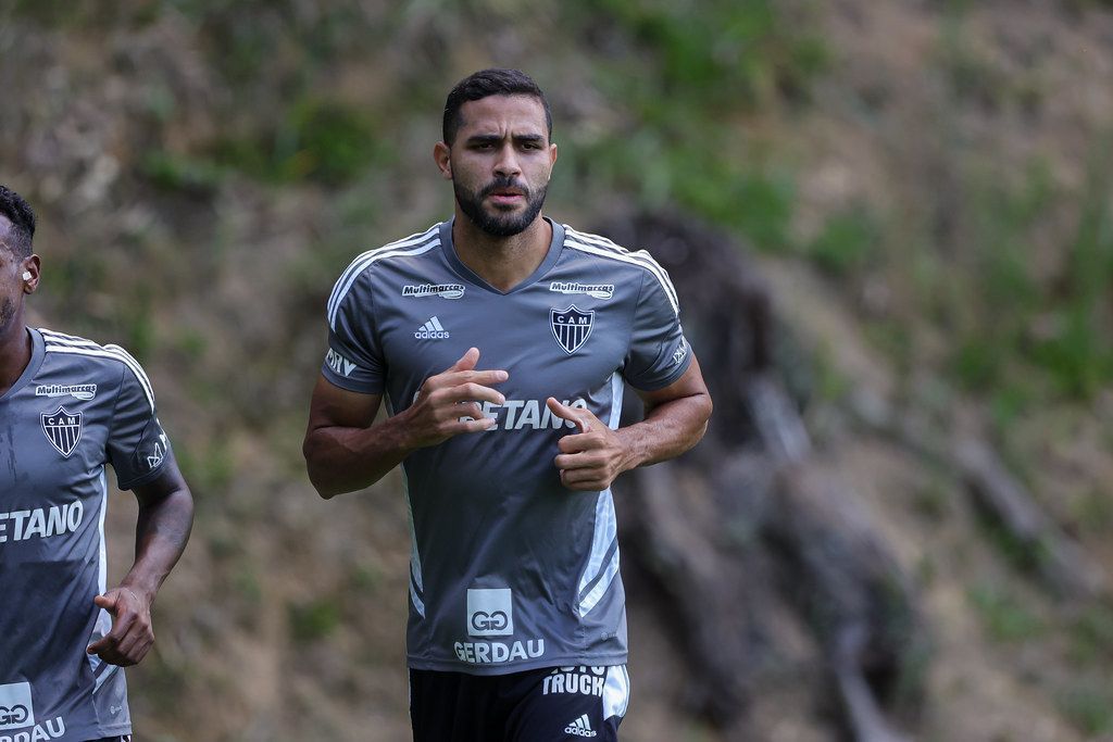 Alan Kardec, do Atlético, tem itens de jogo roubados em plataforma digital