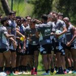 Com volta de Vargas, Atlético divulga lista de relacionados para último jogo do ano; veja