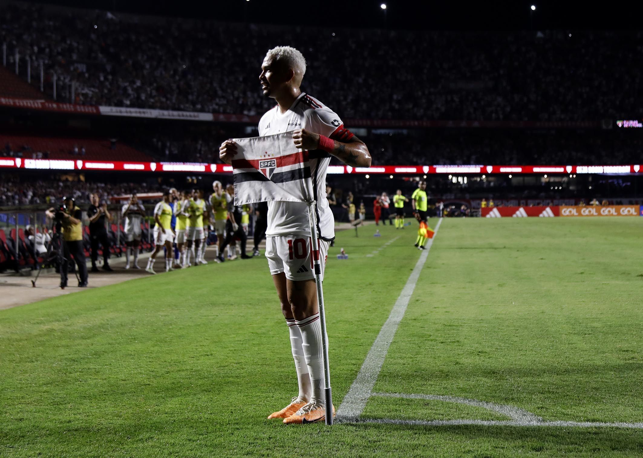 São Paulo fecha acordo por patrocínio máster e receberá mais de R$ 150 milhões