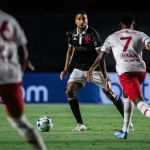 Vasco 2 x 1 Bragantino: veja melhores momentos e gols do jogo do Brasileiro