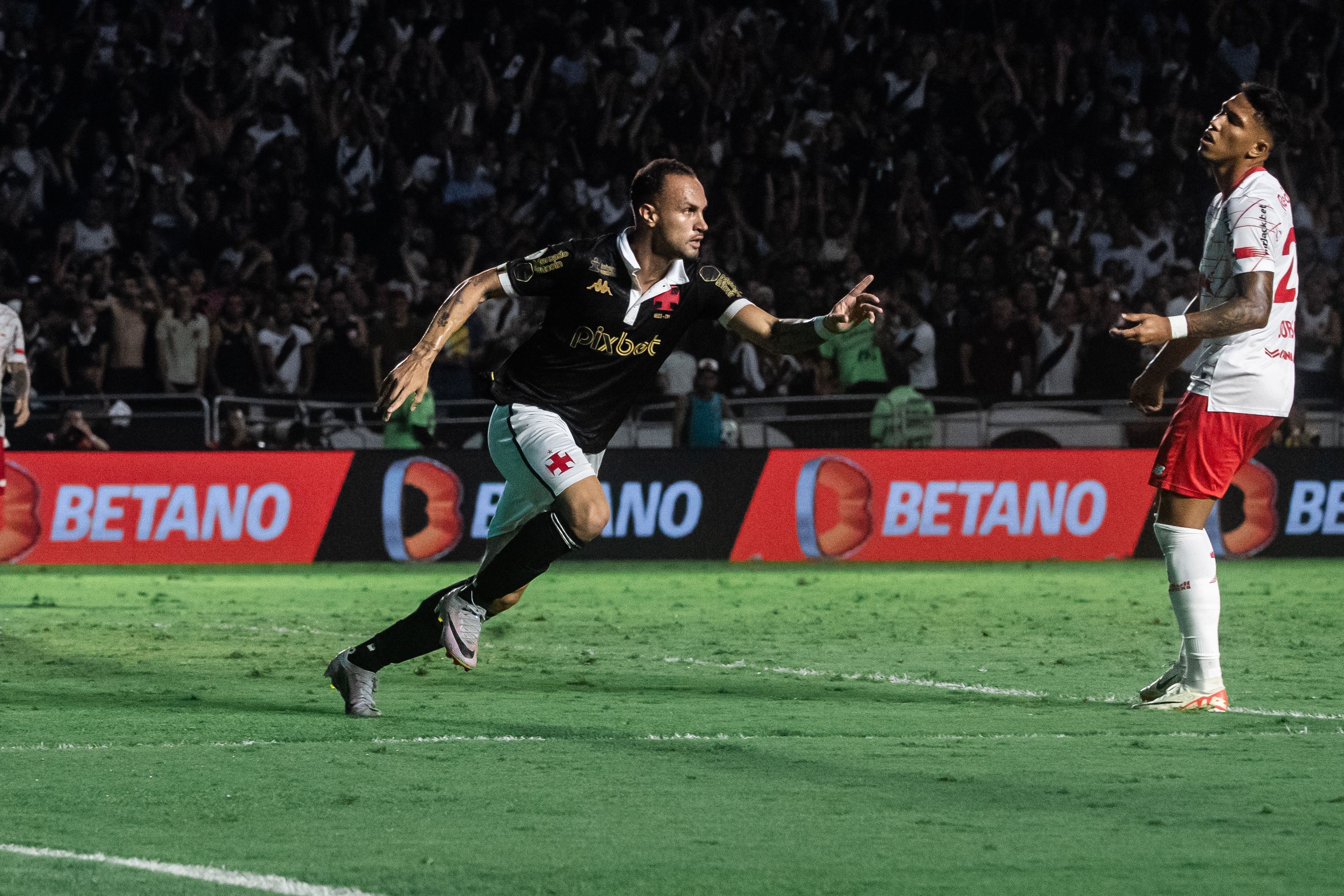 Vasco defende invencibilidade contra Red Bull Bragantino; entenda