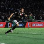 'Bem mineiro', herói do Vasco celebra gol da permanência e prevê um 2024 de conquistas