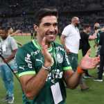 No Mundial, meia do Manchester City faz elogios para Abel, técnico do Palmeiras