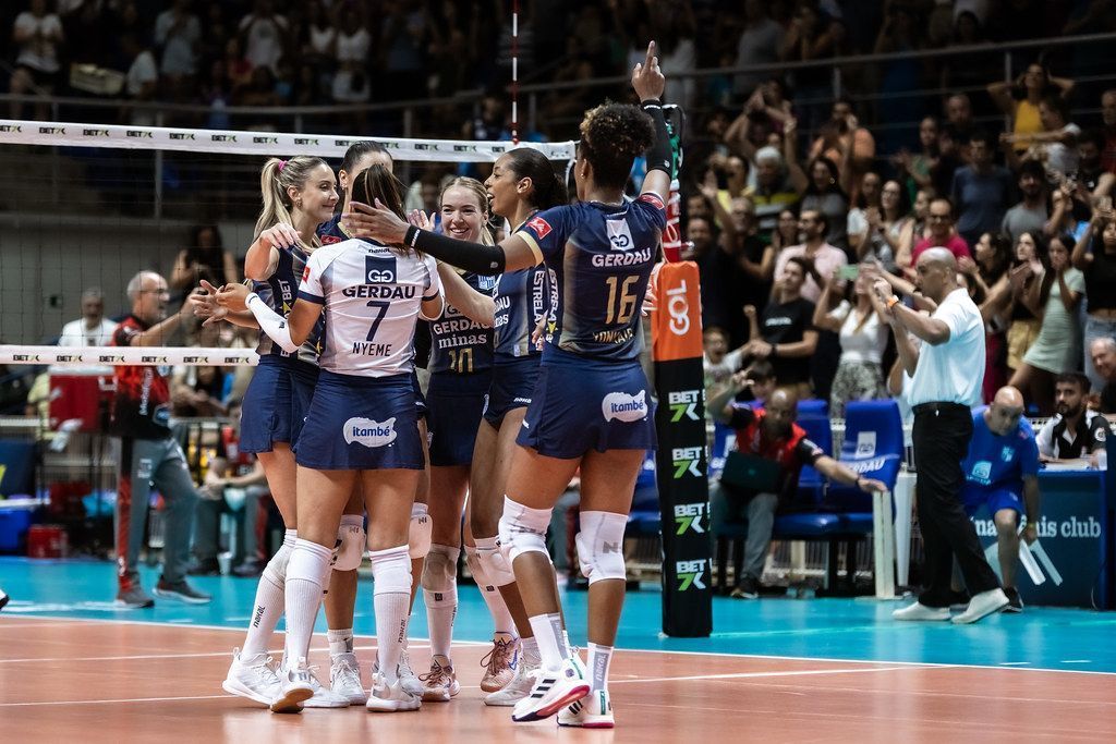 Gerdau Minas vence Bauru e mantém liderança da Superliga Feminina