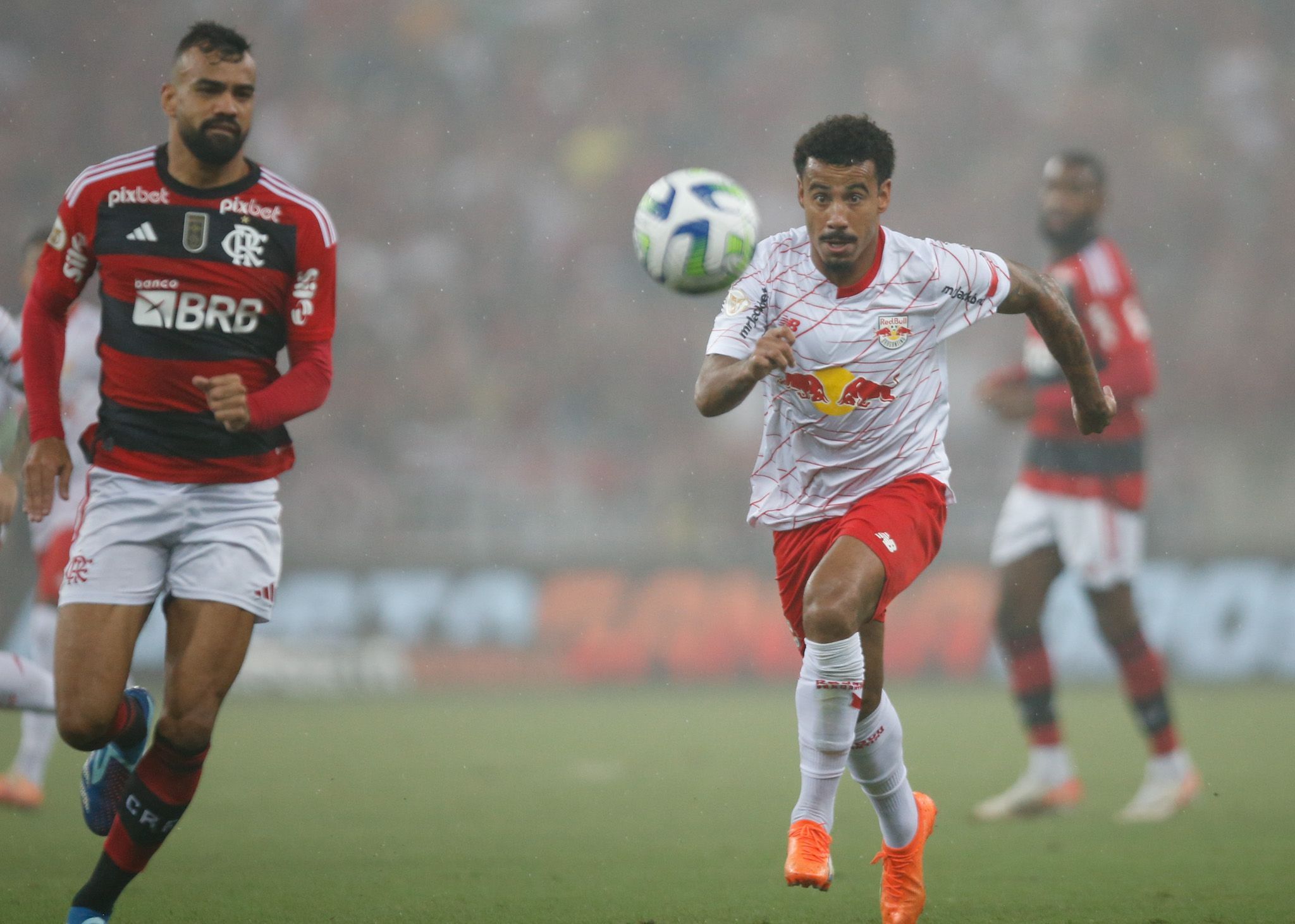 Brasileirão: Flamengo desafia histórico diante do Bragantino
