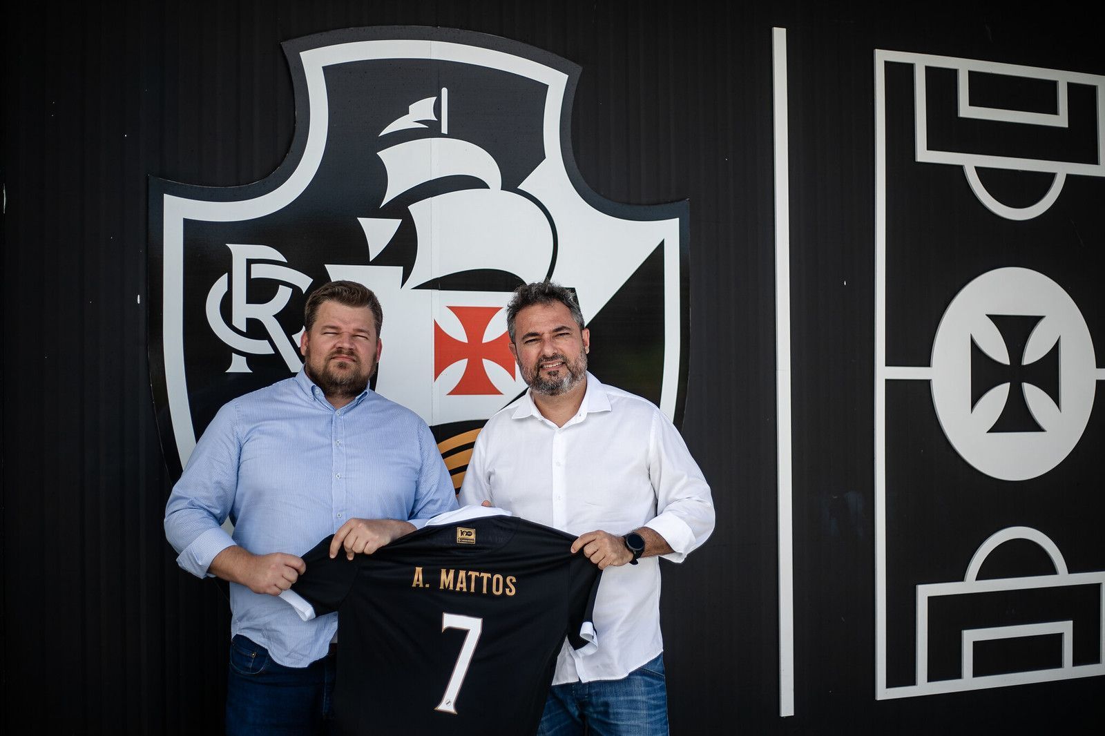 Com reuniões encerradas, Alexandre Mattos começa a dar as cartas no Vasco
