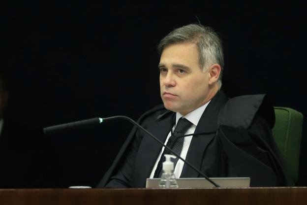 André Mendonça deve manter inquéritos de Lulinha no STF mesmo após pedido da PGR