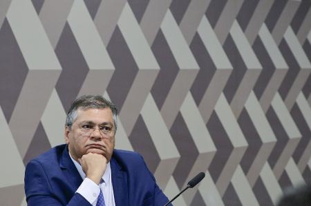 Flávio-Dino-em-sabtina.jpg