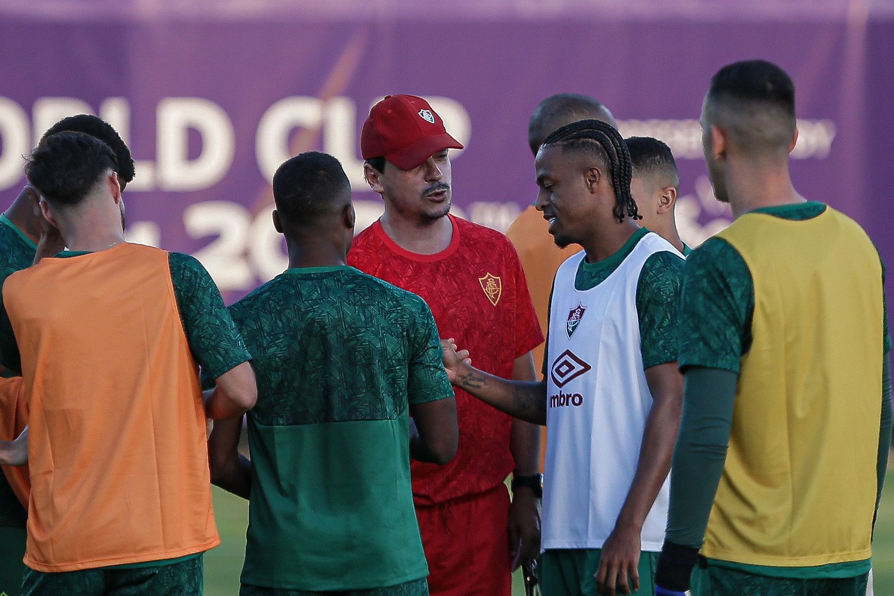 Fernando Diniz avalia semelhanças entre Fluminense e Manchester City