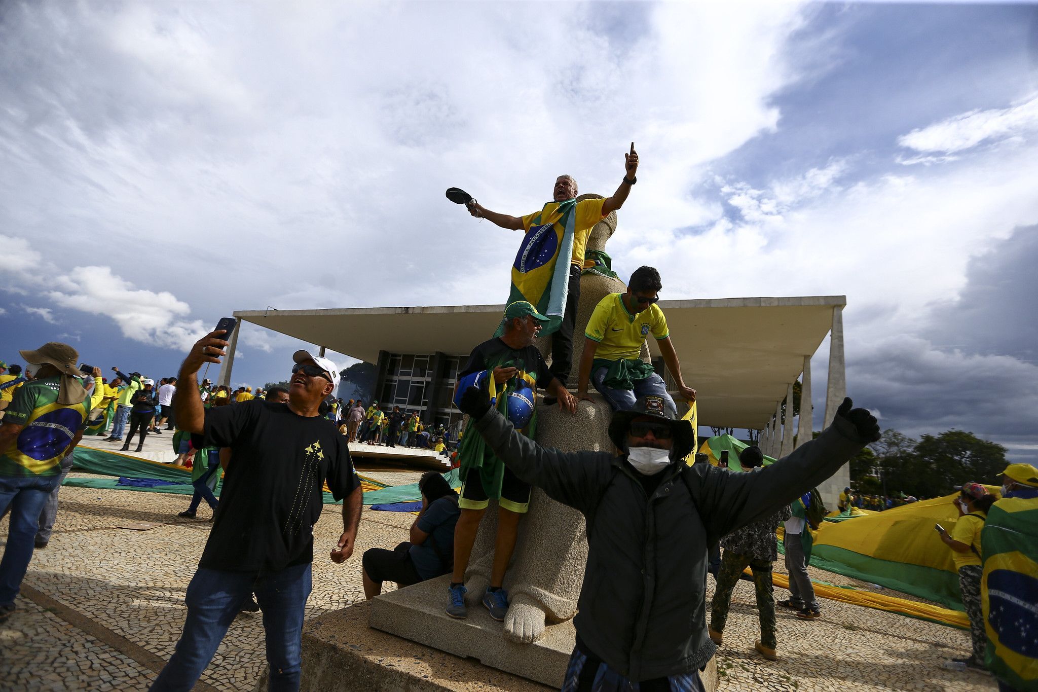 Construído de 'maneira cautelosa', indulto natalino de Lula deve excluir condenados pelo 8 de janeiro