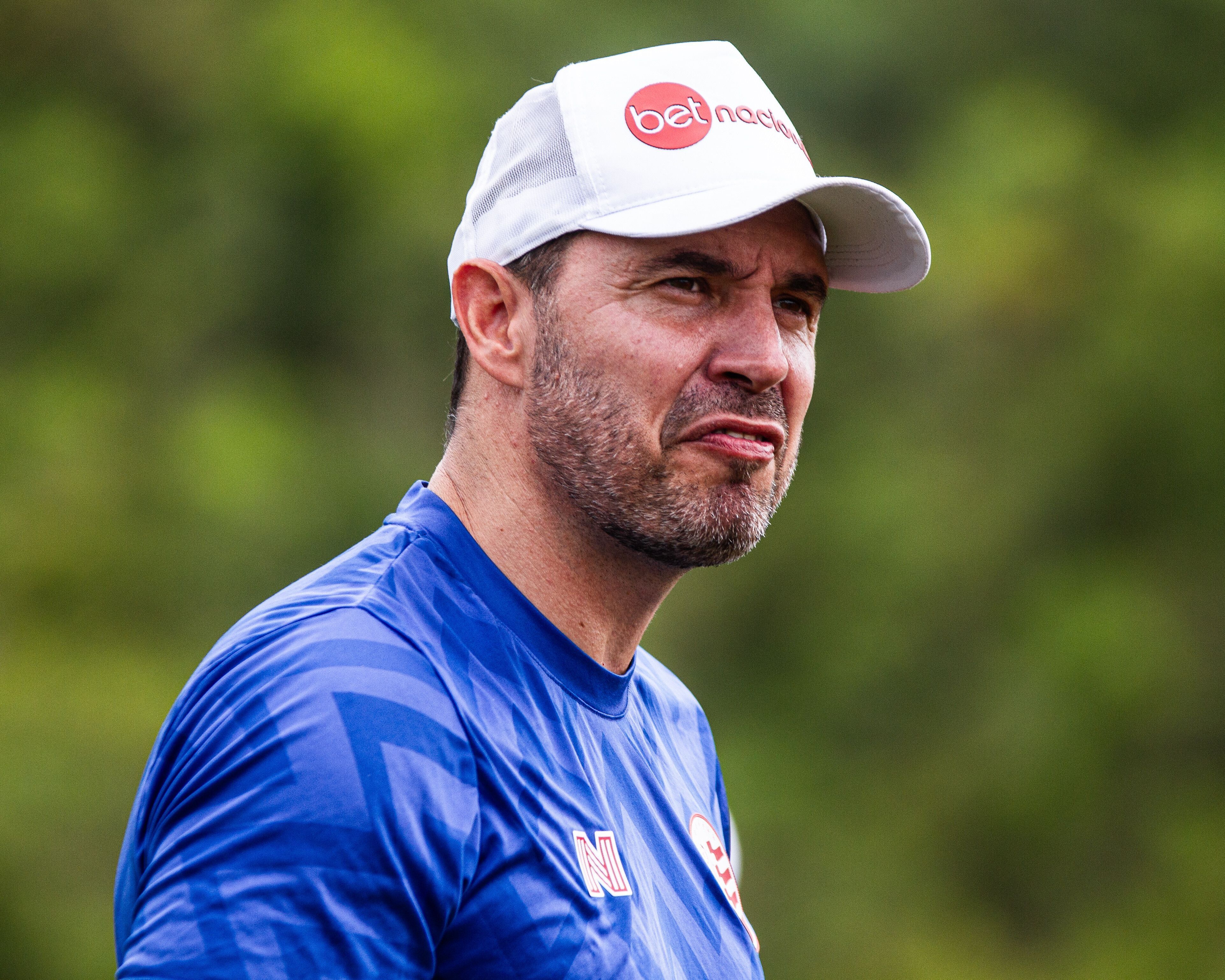 Técnico do Náutico rejeita favoritismo de rivais: 'A competição é quem vai dizer'