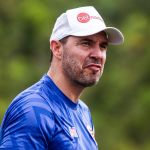 Técnico do Náutico rejeita favoritismo de rivais: 'A competição é quem vai dizer'