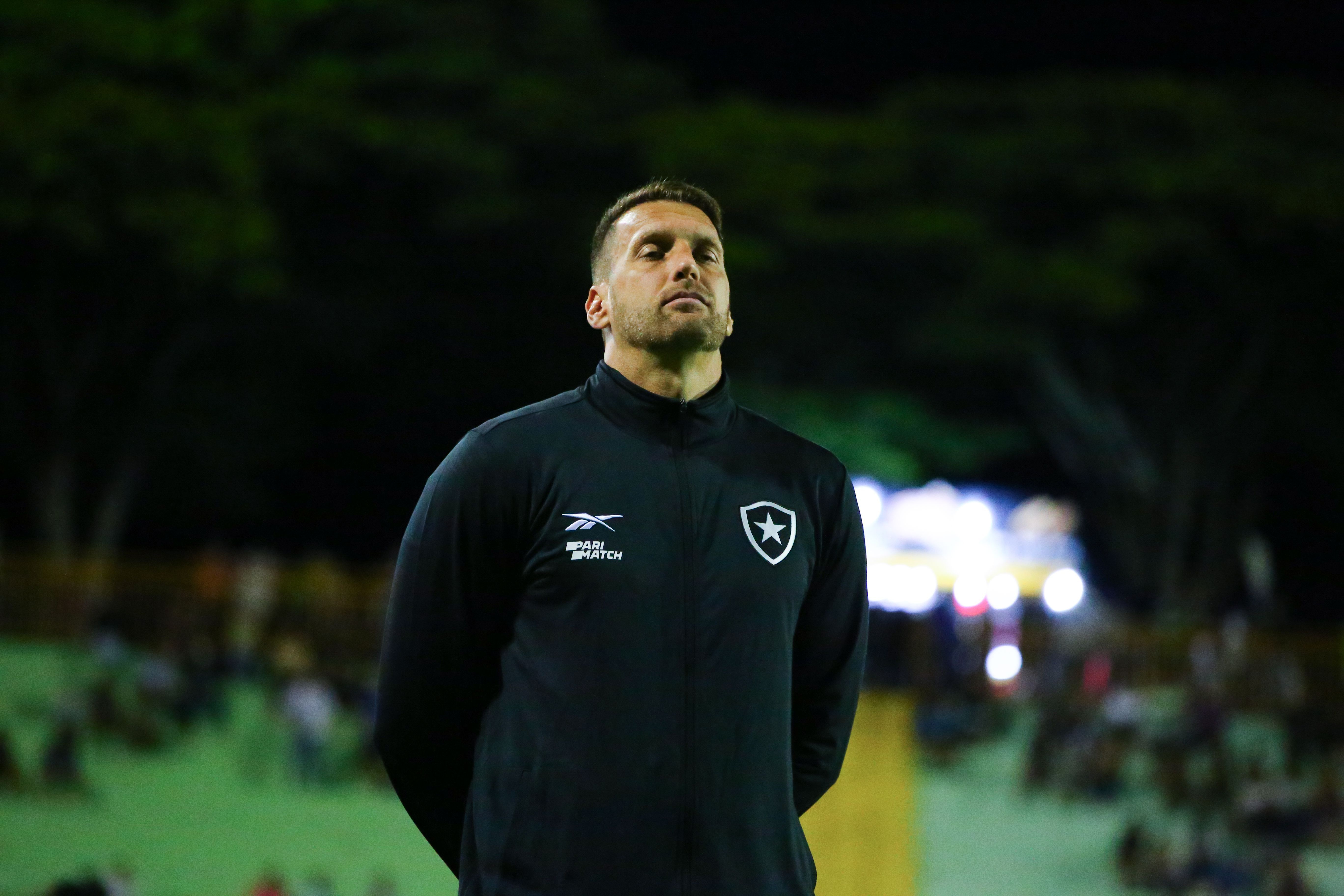 Com passagem pelo Atlético, técnico do Botafogo celebra marca na Copinha