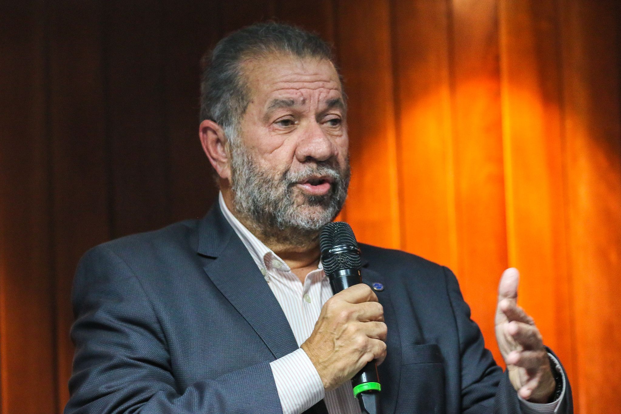 PDT adia convenção em BH pela segunda vez para garantir presença de Lupi