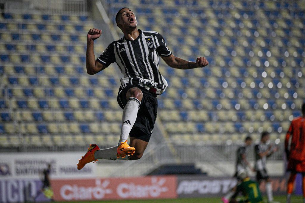 Autor de golaço na Copinha já jogou pelo time principal do Atlético