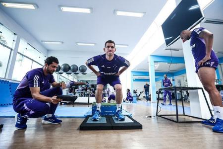 Imagens do elenco do Cruzeiro na apresentação para a temporada 2024