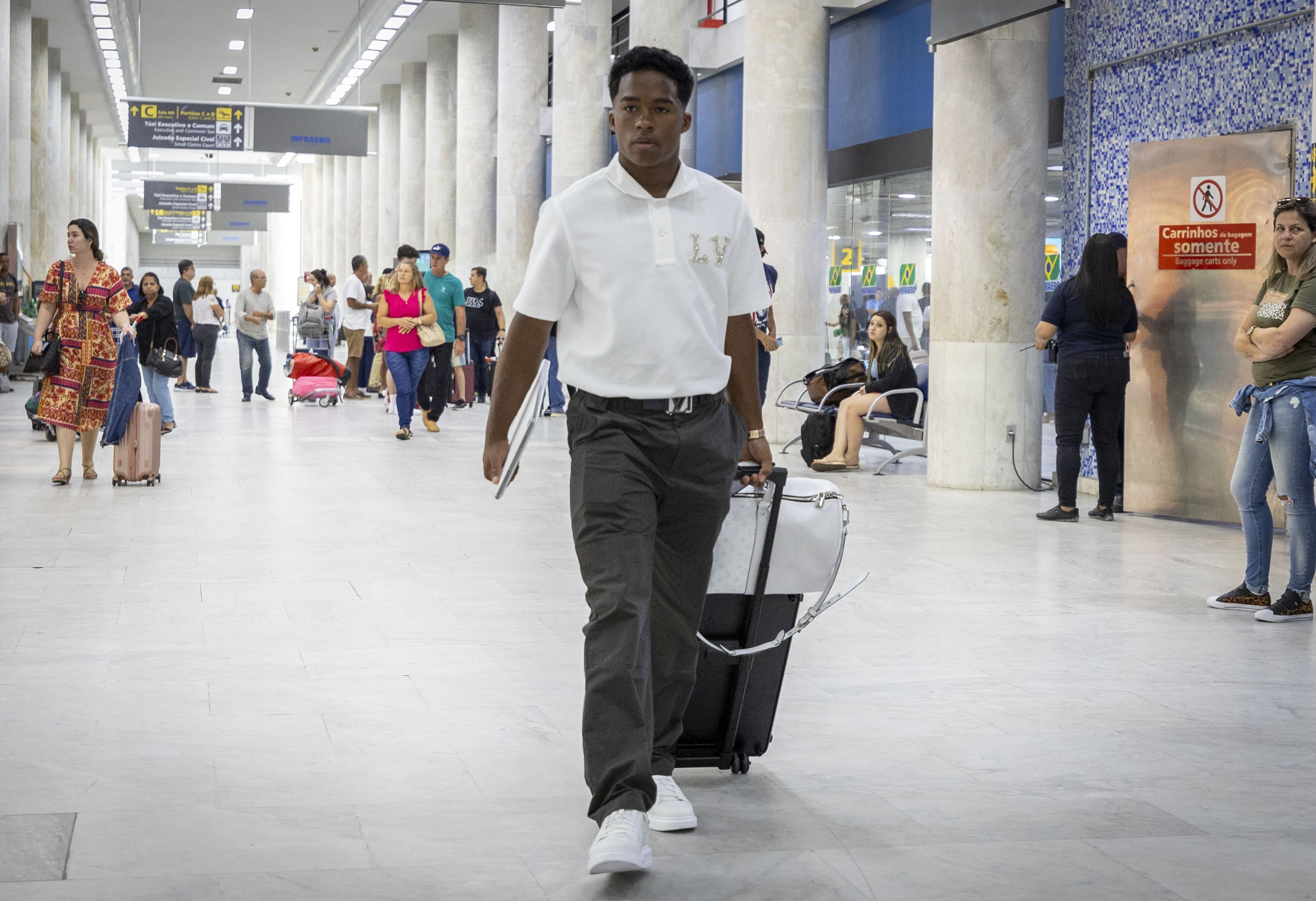 Endrick à Itatiaia sobre visual à la Pelé: 'gosto de vestir o que me faz bem'