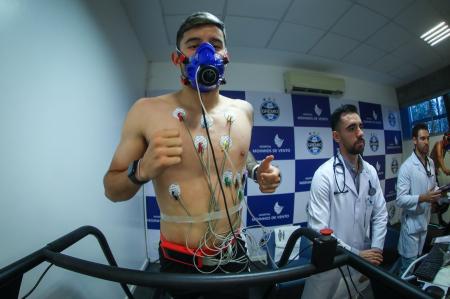 Grupo de jogadores passou por bateria de exames em parceria com o hospital Moinhos de Vento