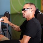 Herói do Vasco, Serginho é filmado por ex-Atlético aprendendo a andar de bicicleta; veja