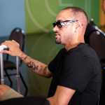 Herói do Vasco, Serginho é filmado por ex-Atlético aprendendo a andar de bicicleta; veja