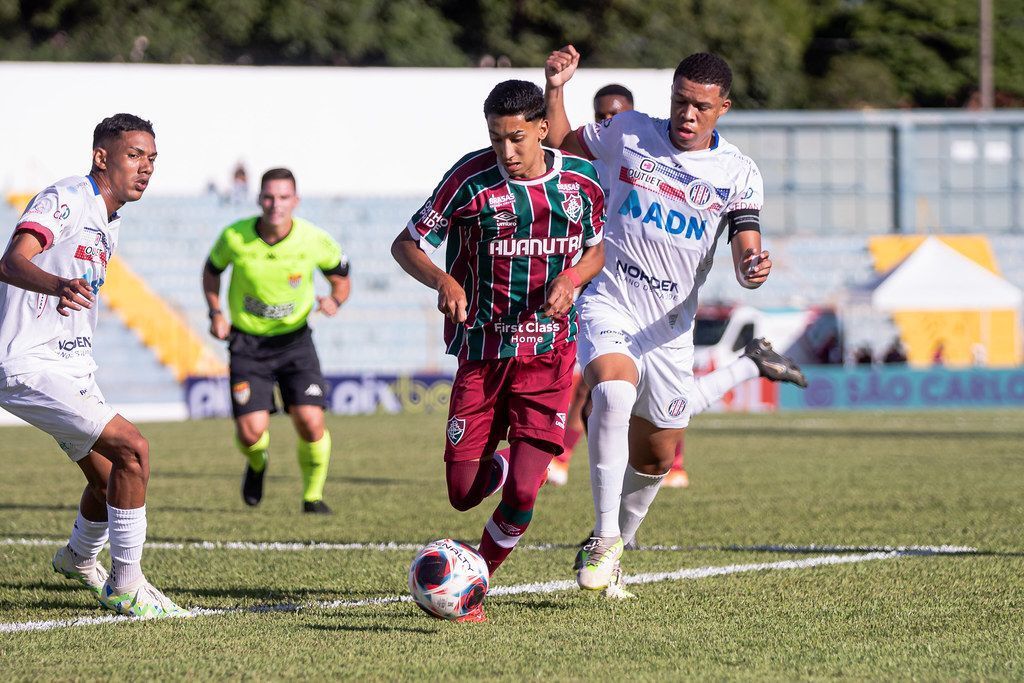 São-Carlense bate Fluminense e avança para segunda fase da Copinha