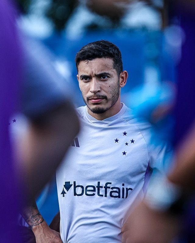 Cruzeiro negocia com William e encaminha nova ampliação de contrato
