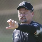 Sob comando interino, Botafogo enfrenta o Audax e sonha com vaga no Carioca