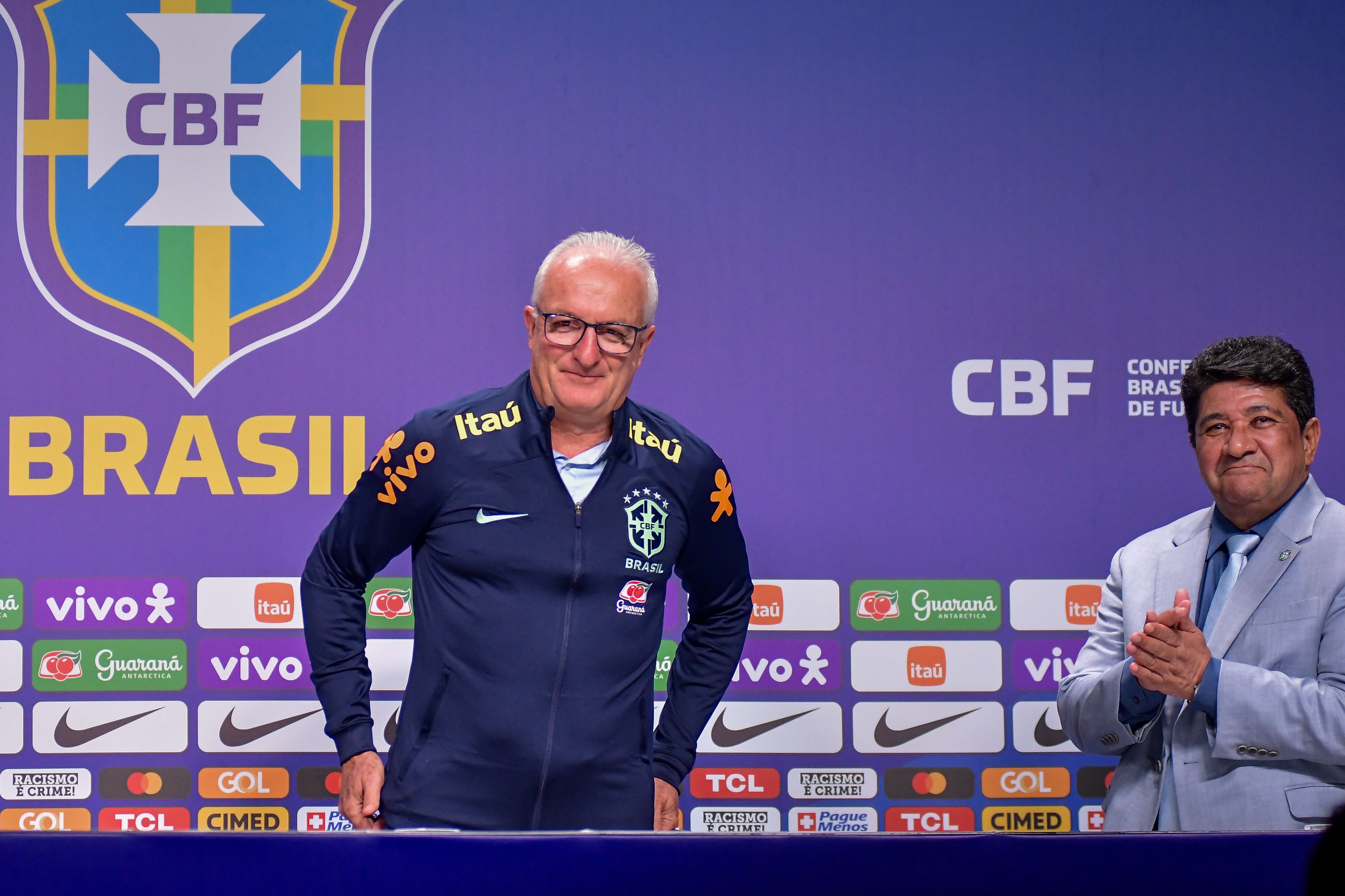 Dorival ignora instabilidade da CBF: 'Não é uma área que entro'