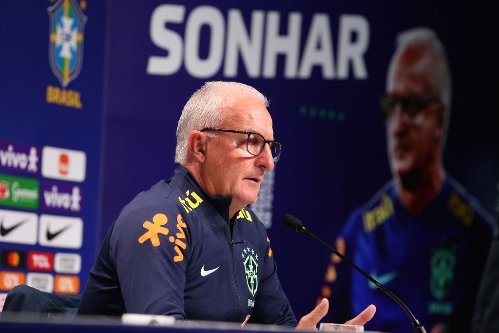 Dorival responde sobre Diniz e detalha montagem de comissão técnica na Seleção